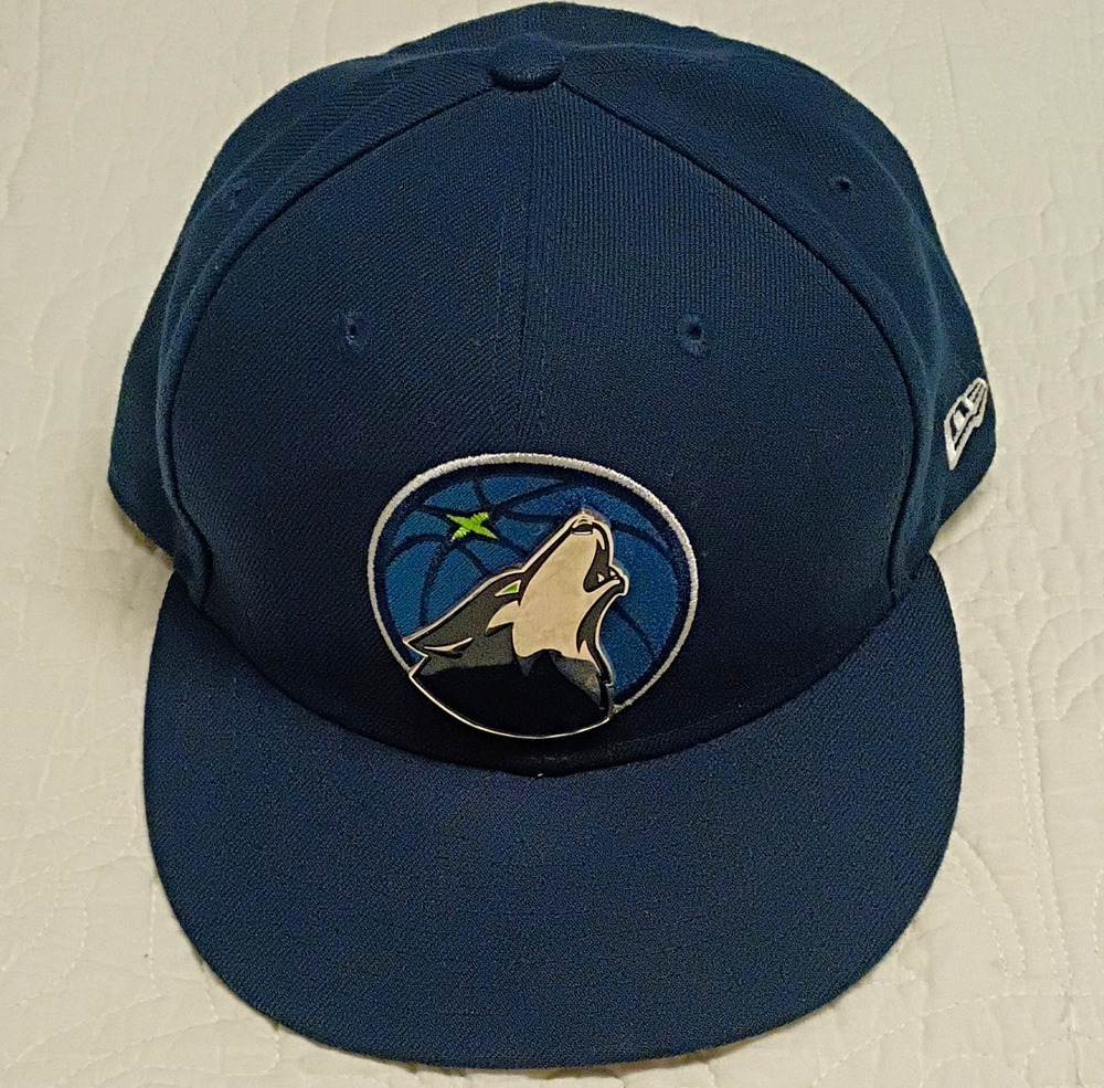 MN Timberwolves New Era 59FIFTY Metallic Chrome Badge Fitted Cap 7 1/4 Navy NBA